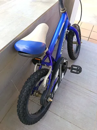Bicicleta infantil azul ATRACTOR 14"