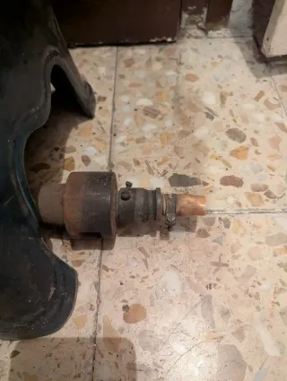 Estufa de gas hierro fundido esmaltada. Años 20