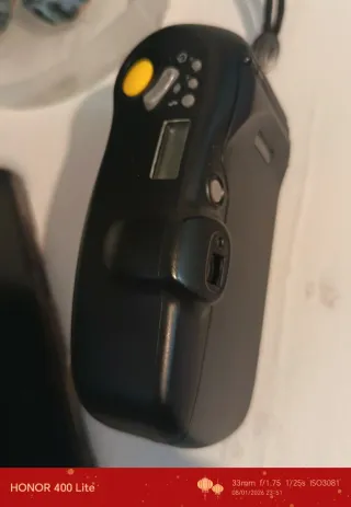 Cámara Minolta Riva Zoom Pico 38-60mm