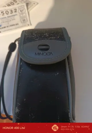 Cámara Minolta Riva Zoom Pico 38-60mm