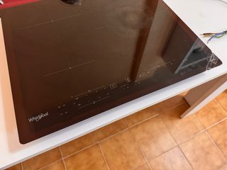 Placa inducción Whirlpool WS B4760 con desperfecto