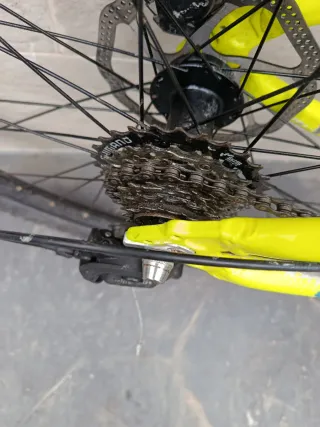 Bicicleta de Montaña Amarilla