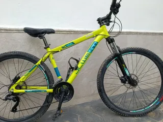 Bicicleta de Montaña Amarilla