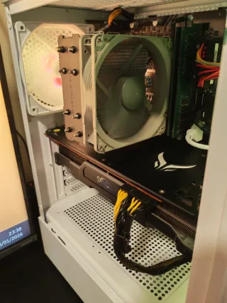 CHOLLO PC GAMING I5 10400 + RX 5700 8GB