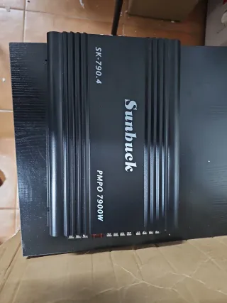Amplificador Sunbuck SK-790.4 PMPO 7900W