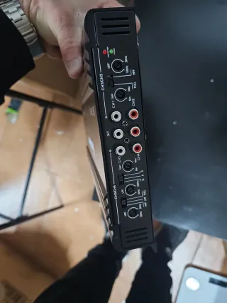 Amplificador Sunbuck SK-790.4 PMPO 7900W