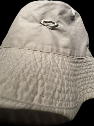 Gorra Oakley Vintage Beige