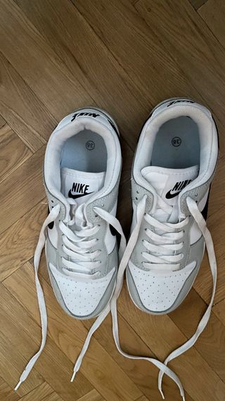 Nike Dunk Low Gris y Blanco