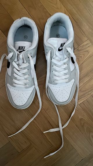 Nike Dunk Low Gris y Blanco