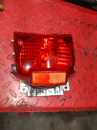 Piloto trasero Kymco like 50/125