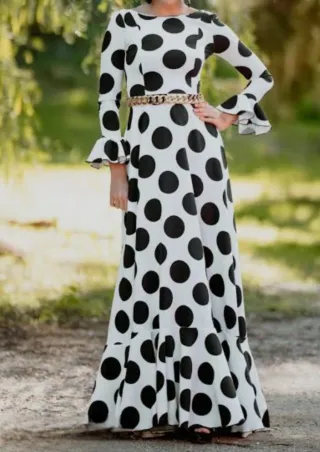 Bata flamenca lunares blanco y negro