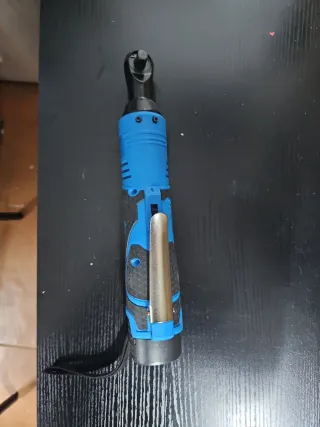 Llave de trinquete eléctrica azul