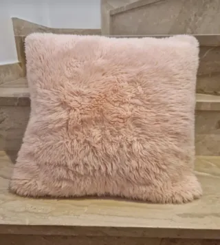 Cojin pelo rosa