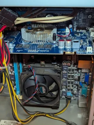 PC Retrogaming Compaq Athlon II X2 220 - 8600 GS