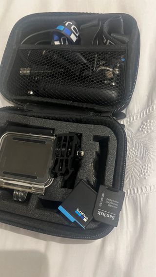 GoPro HERO 8 con accesorios de protección, y etc.