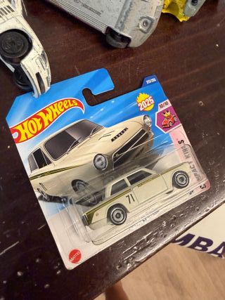 Lote Coches Escala 1:43 y Hot Wheels