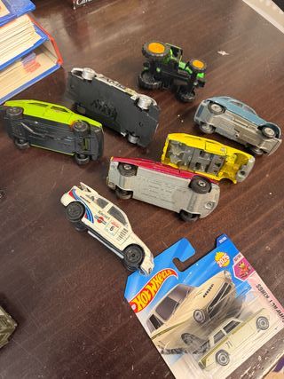 Lote Coches Escala 1:43 y Hot Wheels