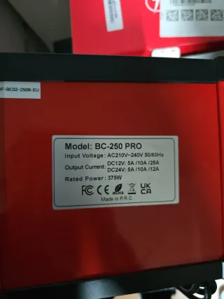 Cargador Inteligente Baterías 12V/24V