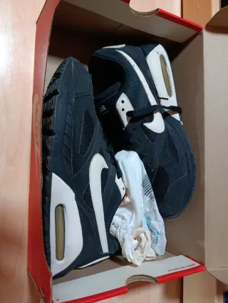 Tenis Nike Air Max IVO (GS) Rojo/Blanco