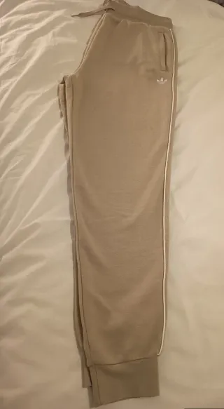 Pantalón chándal Adidas Talla 13-14 Nuevo