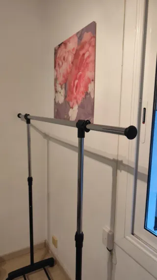 Perchero Metálico Ajustable