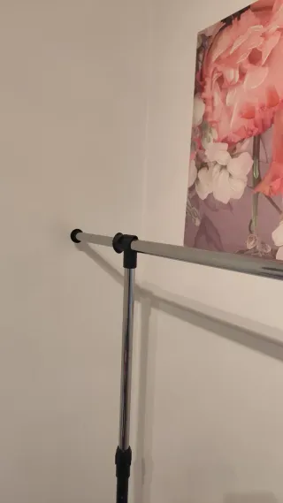 Perchero Metálico Ajustable