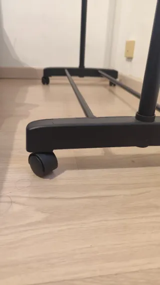 Perchero Metálico Ajustable