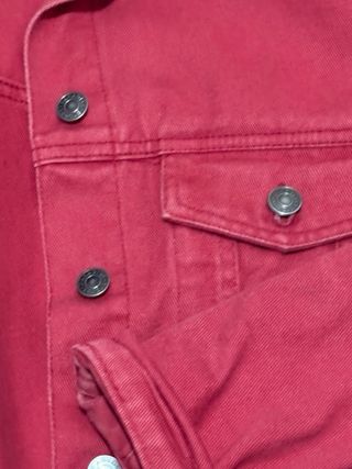 Chaqueta Vaquera Roja Cropped Pull&Bear Talla S