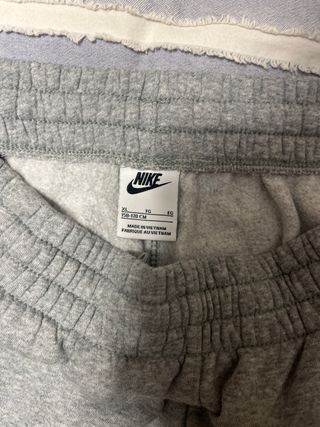 Pantalón Nike Gris Clásico Talla XL Niño