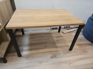 Mesa de comedor madera maciza y metal
