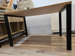 Mesa de comedor madera maciza y metal