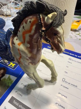 Caballo de juguete indio antiguo