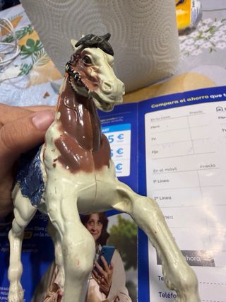 Caballo de juguete indio antiguo