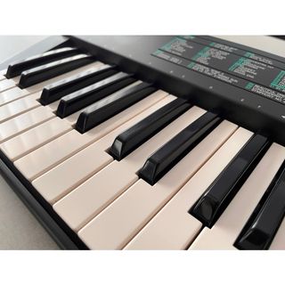 Teclado Electrónico YAMAHA PSR-75