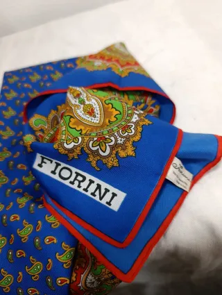 PAÑUELO ITALIANO TIPO SEDA INDUMENTARIA TRADICIONA