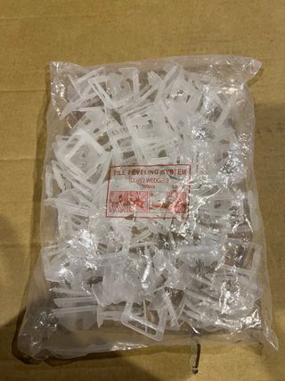 5 Bolsas de 100 unidades Niveladores Azulejos.