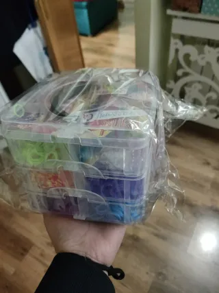 Caja 3 pisos gomas pulseras