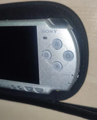 Sony PSP Slim "Plateada"