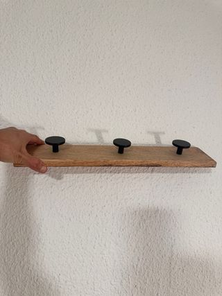 Colgador de pared madera negro
