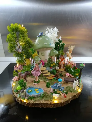 Centrotavola fate e casetta verde