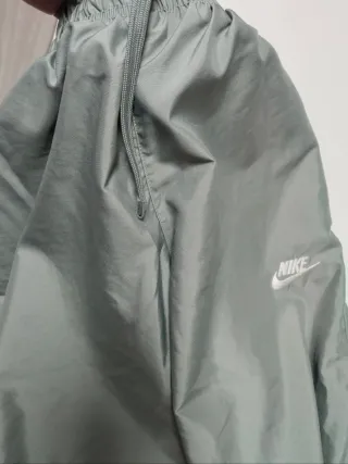 Pantalón deportivo Nike gris chica XS