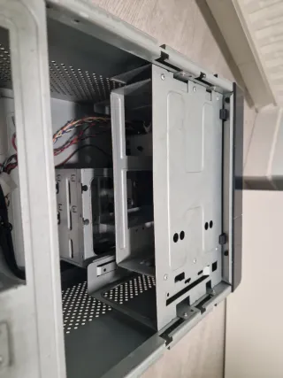 Caja Thermaltake Lanbox Lite Micro ATX