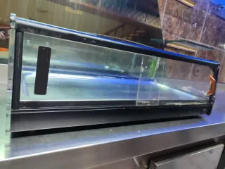 Vitrina expositora para pinchos y comida