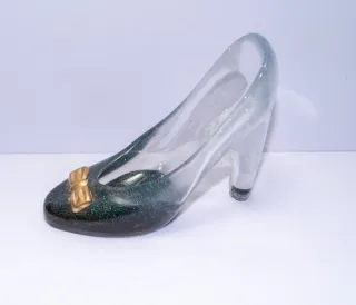 Zapato decorativo cristal dorado y verde
