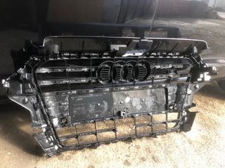 Parrilla Audi S3