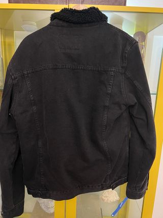 Chaqueta vaquera negra con forro
