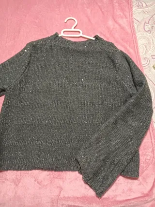 Jersey gris plateado con brillos