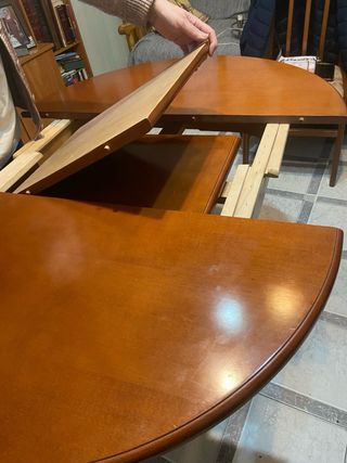 Mesa de comedor extensible de madera