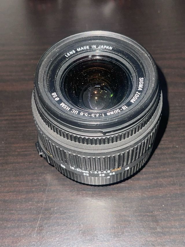 Objetivo Sigma 18-50mm f/3.5-5.6 HSM NIKON