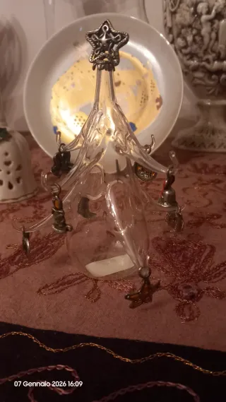 Decorazione in vetro soffiato e pendenti d'argento
